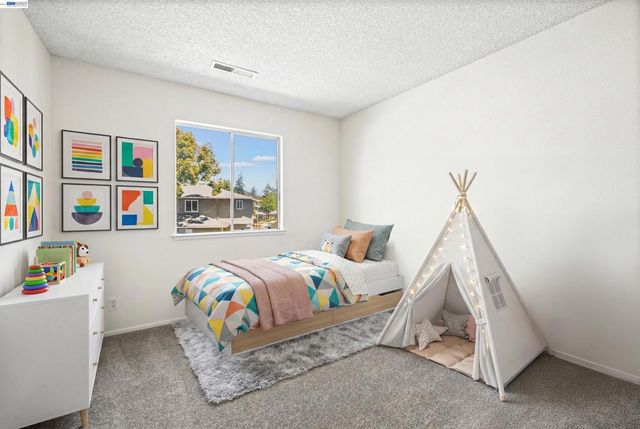 7552 Silvertree Ln 25, Dublin, CA 94568