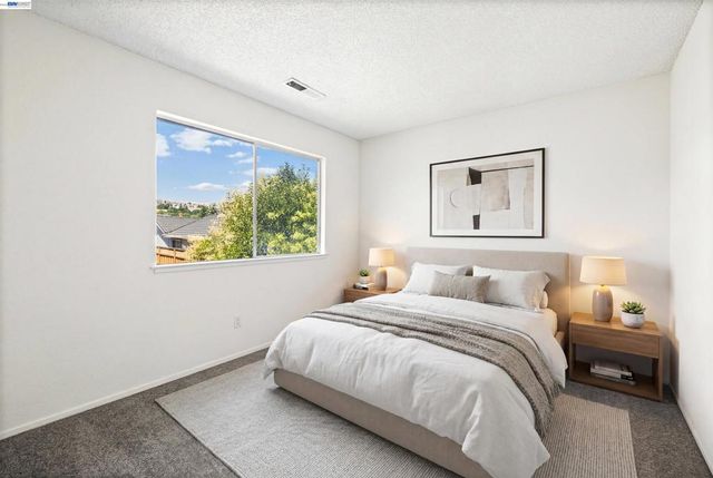 7552 Silvertree Ln 25, Dublin, CA 94568