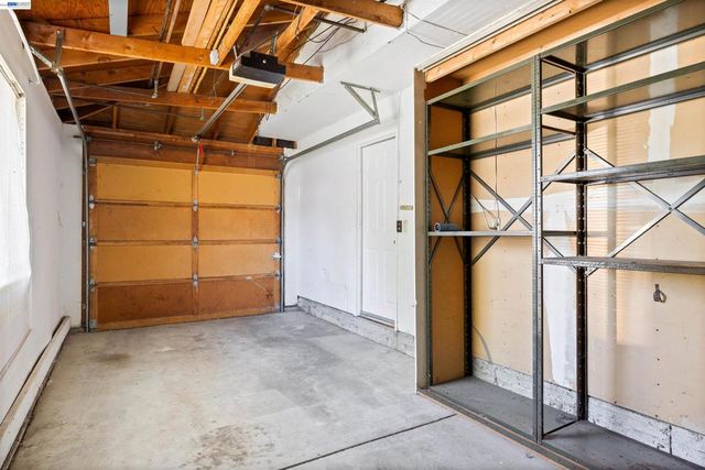 7552 Silvertree Ln 25, Dublin, CA 94568
