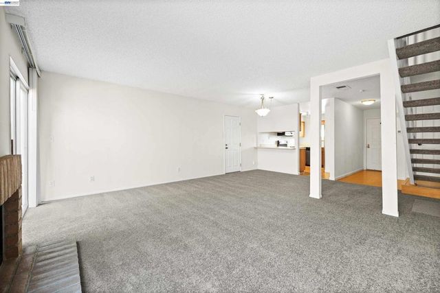 7552 Silvertree Ln 25, Dublin, CA 94568
