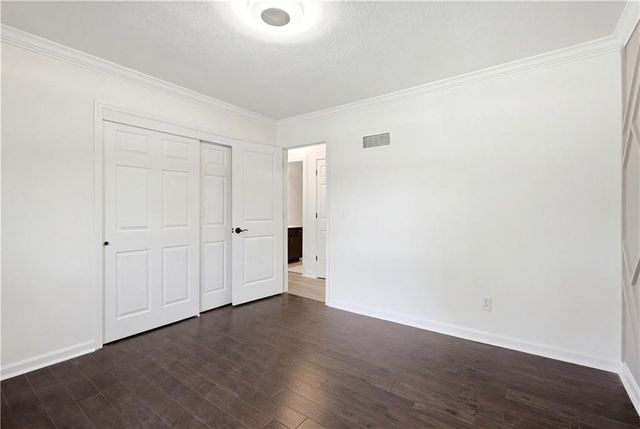 8848 LANE Avenue, Kansas City, MO 64138