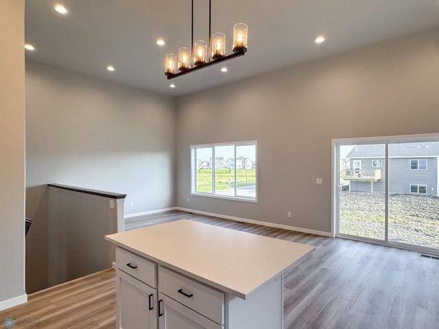 1105 Jill Drive W, West Fargo, ND 58047