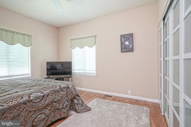 8 COVENGER DR, Medford, NJ 08055