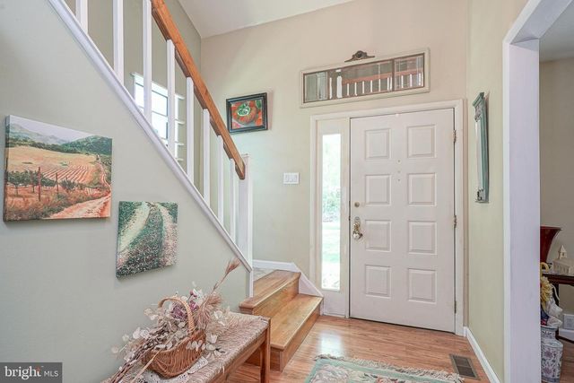 8 COVENGER DR, Medford, NJ 08055