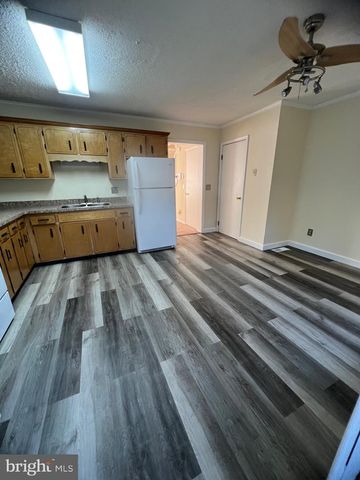 1219 APPLE ST, Wilmington, DE 19801