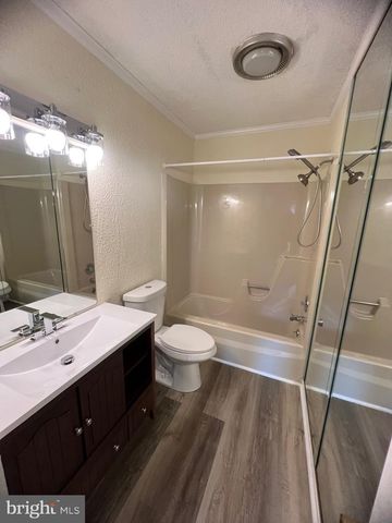 1219 APPLE ST, Wilmington, DE 19801