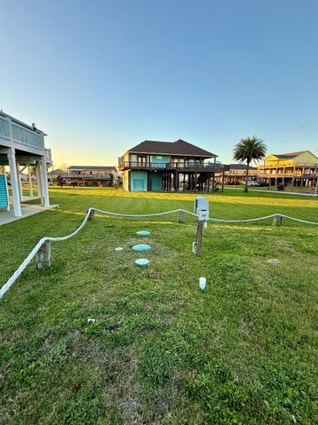 911 Palmview, Crystal Beach, TX 77650