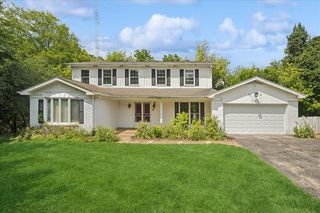 132 Wagon Wheel Lane, Barrington, IL 60010