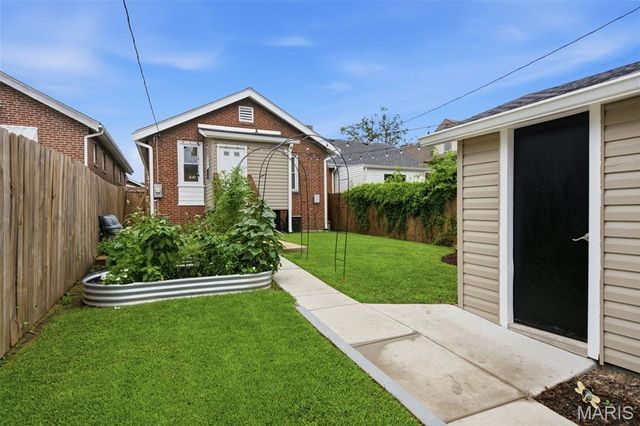 5234 Bonita Avenue, St Louis, MO 63109