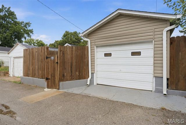 5234 Bonita Avenue, St Louis, MO 63109