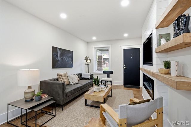 5234 Bonita Avenue, St Louis, MO 63109