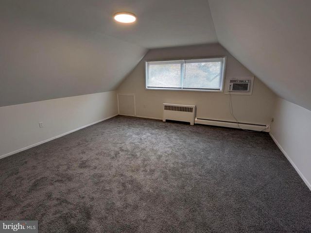 71 HANDY RD, Levittown, PA 19056
