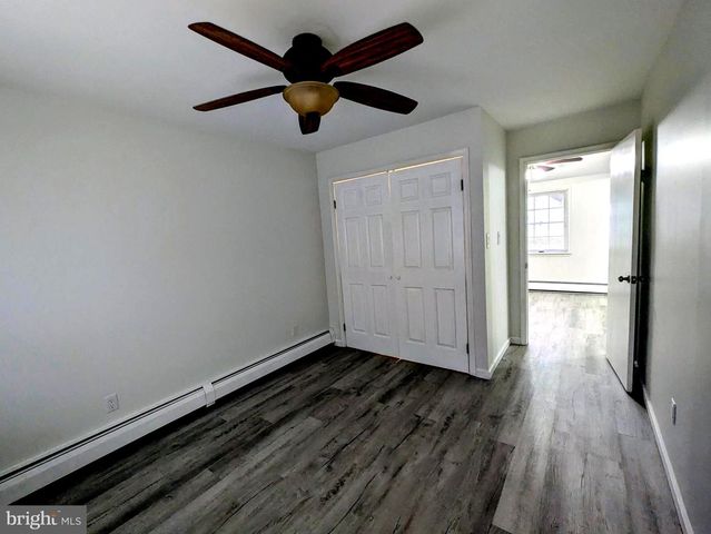 71 HANDY RD, Levittown, PA 19056
