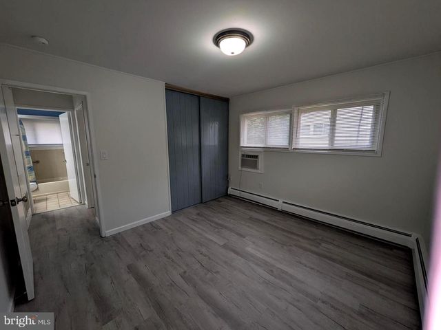 71 HANDY RD, Levittown, PA 19056