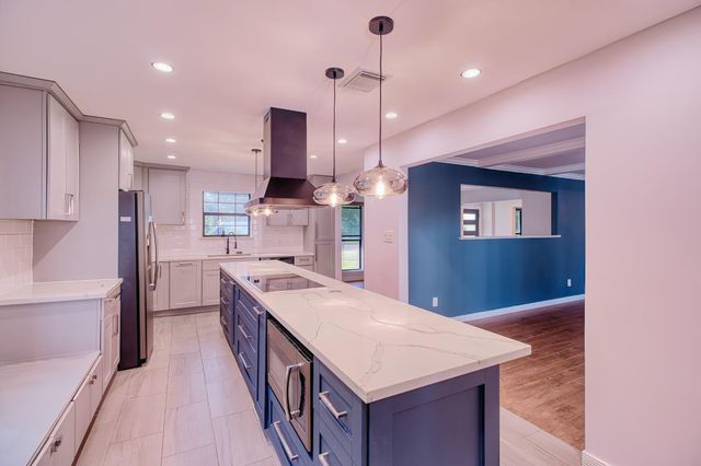 1619 Sweet Grass Trail, Houston, TX 77090