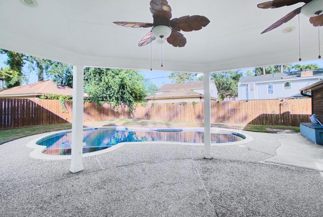 1619 Sweet Grass Trail, Houston, TX 77090