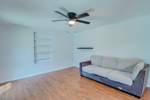 1619 Sweet Grass Trail, Houston, TX 77090
