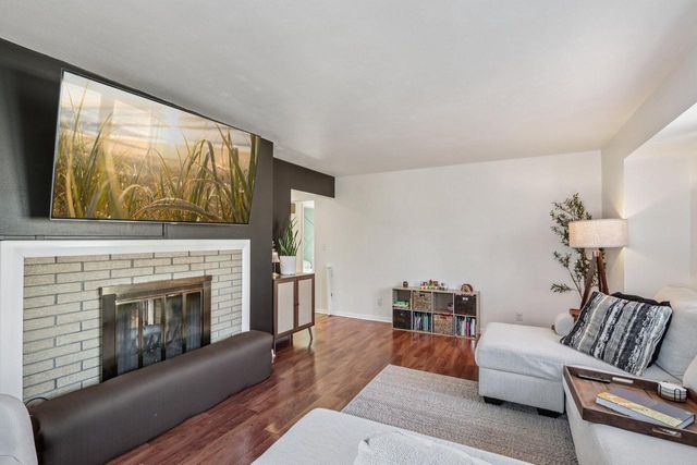 3570 S Russel ROAD, New Berlin, WI 53151