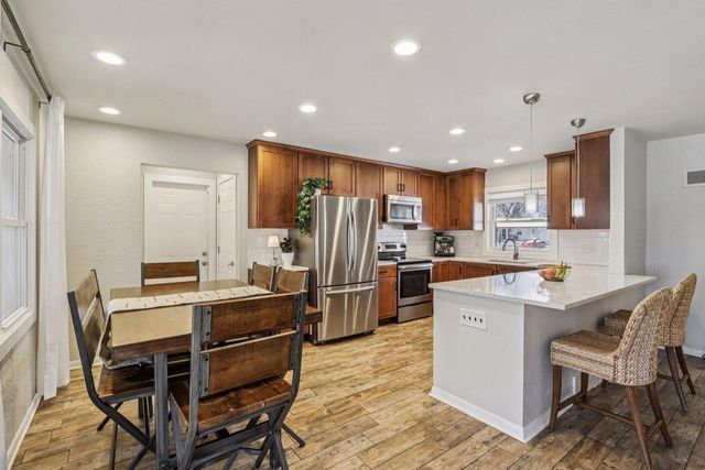 3570 S Russel ROAD, New Berlin, WI 53151