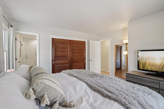 3570 S Russel ROAD, New Berlin, WI 53151