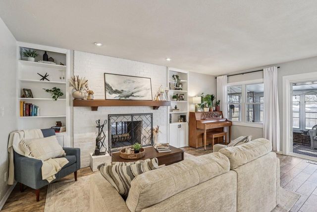 3570 S Russel ROAD, New Berlin, WI 53151