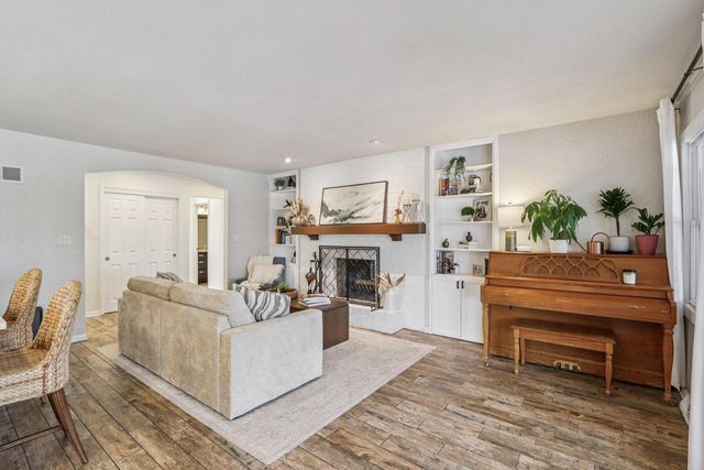 3570 S Russel ROAD, New Berlin, WI 53151