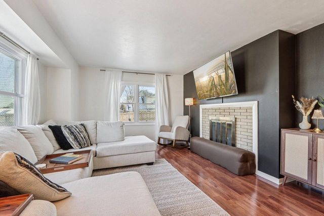 3570 S Russel ROAD, New Berlin, WI 53151