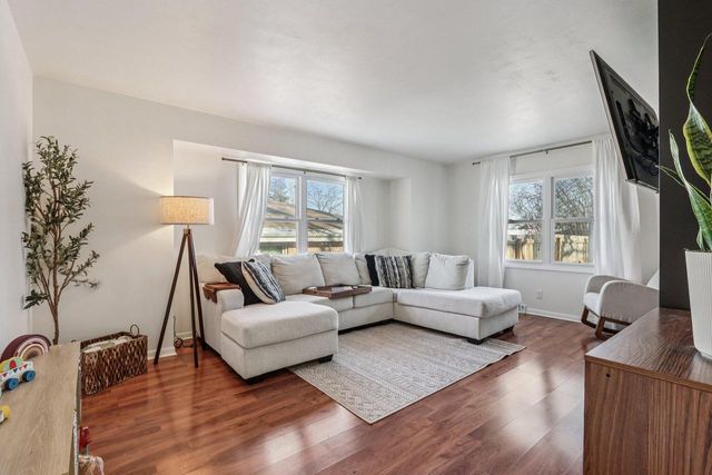 3570 S Russel ROAD, New Berlin, WI 53151