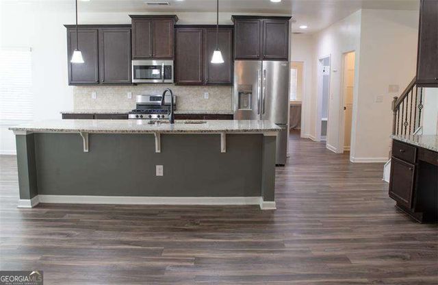 289 Greighmoor Court, Loganville, GA 30052