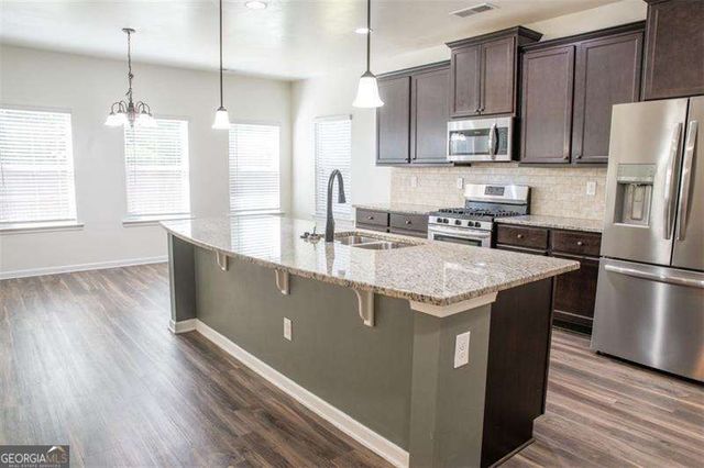 289 Greighmoor Court, Loganville, GA 30052