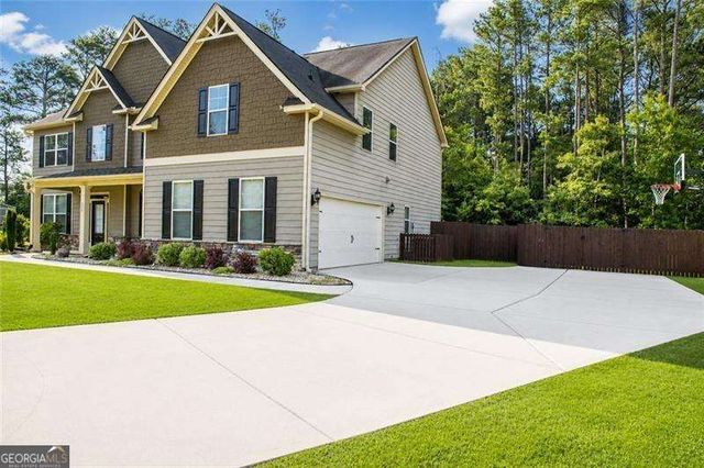 289 Greighmoor Court, Loganville, GA 30052