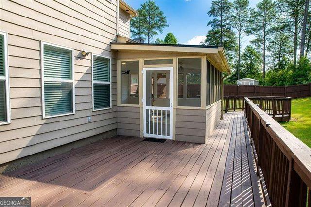 289 Greighmoor Court, Loganville, GA 30052