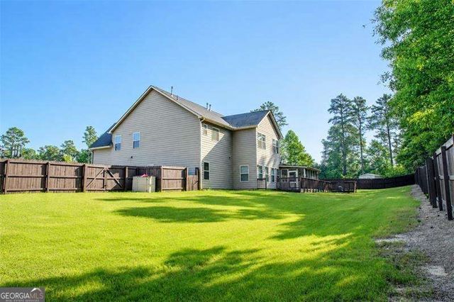 289 Greighmoor Court, Loganville, GA 30052