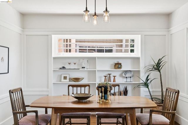 1016 Elbert St, Oakland, CA 94602