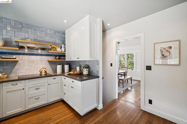 1016 Elbert St, Oakland, CA 94602