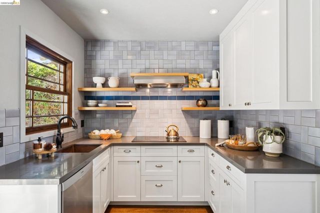 1016 Elbert St, Oakland, CA 94602