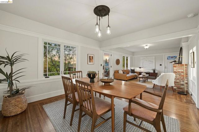 1016 Elbert St, Oakland, CA 94602