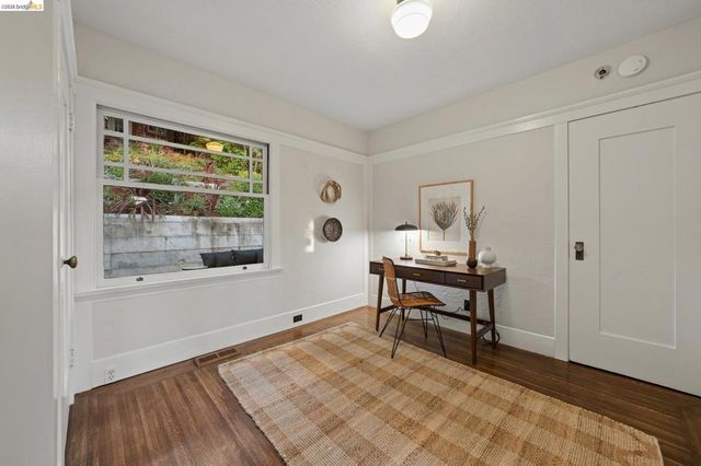 1016 Elbert St, Oakland, CA 94602