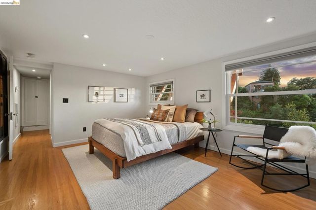 1016 Elbert St, Oakland, CA 94602