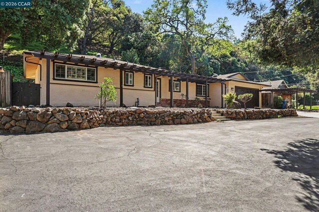 1451 Franklin Canyon Rd, Martinez, CA 94553