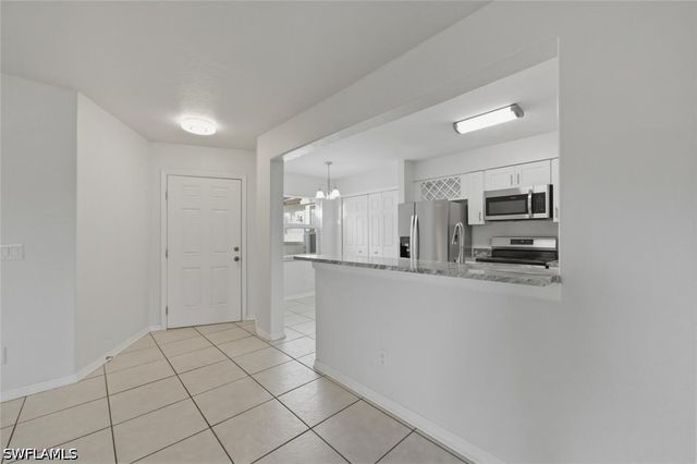 9570 Crescent Garden DR A102, Naples, FL 34109