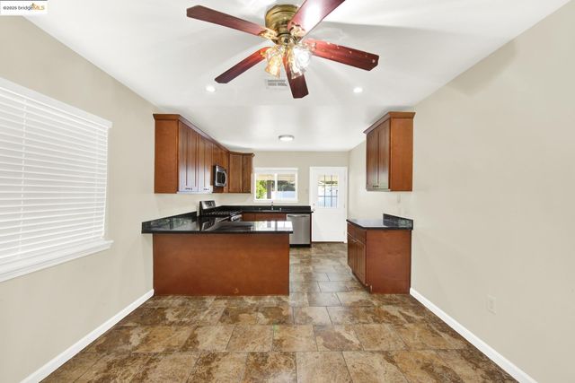 1232 78Th Ave, Oakland, CA 94621