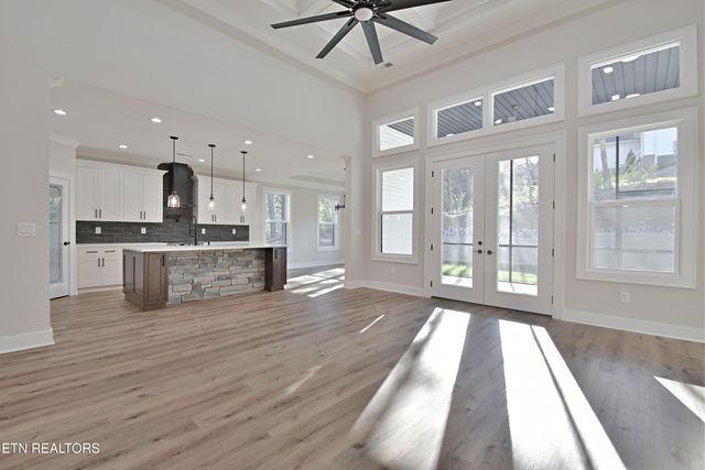 106 Ootsima Way, Loudon, TN 37774