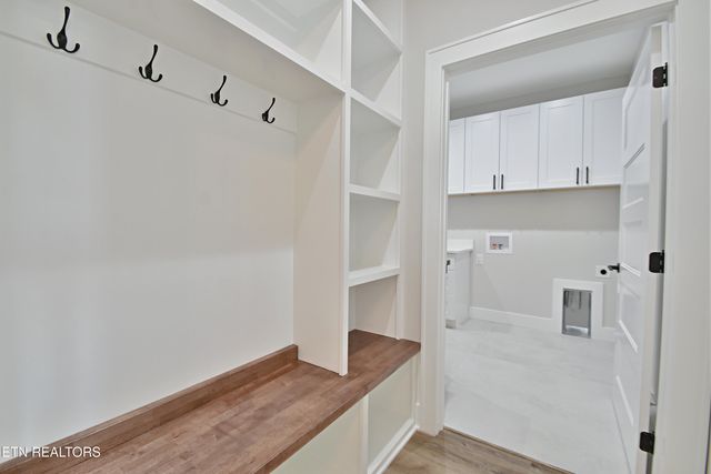 106 Ootsima Way, Loudon, TN 37774