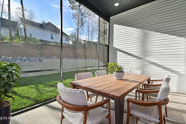 106 Ootsima Way, Loudon, TN 37774