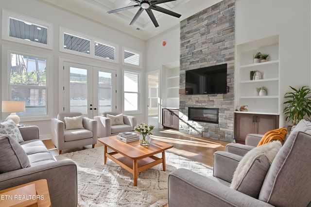 106 Ootsima Way, Loudon, TN 37774