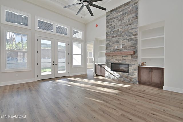 106 Ootsima Way, Loudon, TN 37774
