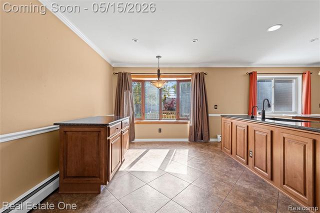 1348 N Charlesworth Street, Dearborn Heights, MI 48127