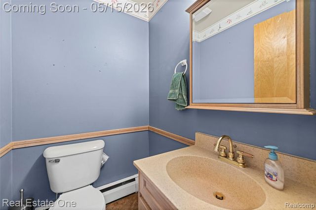 1348 N Charlesworth Street, Dearborn Heights, MI 48127
