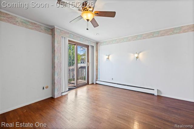 1348 N Charlesworth Street, Dearborn Heights, MI 48127